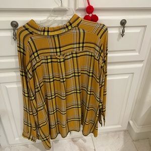 NWT urban outfitters shirt. So nice for those cold days